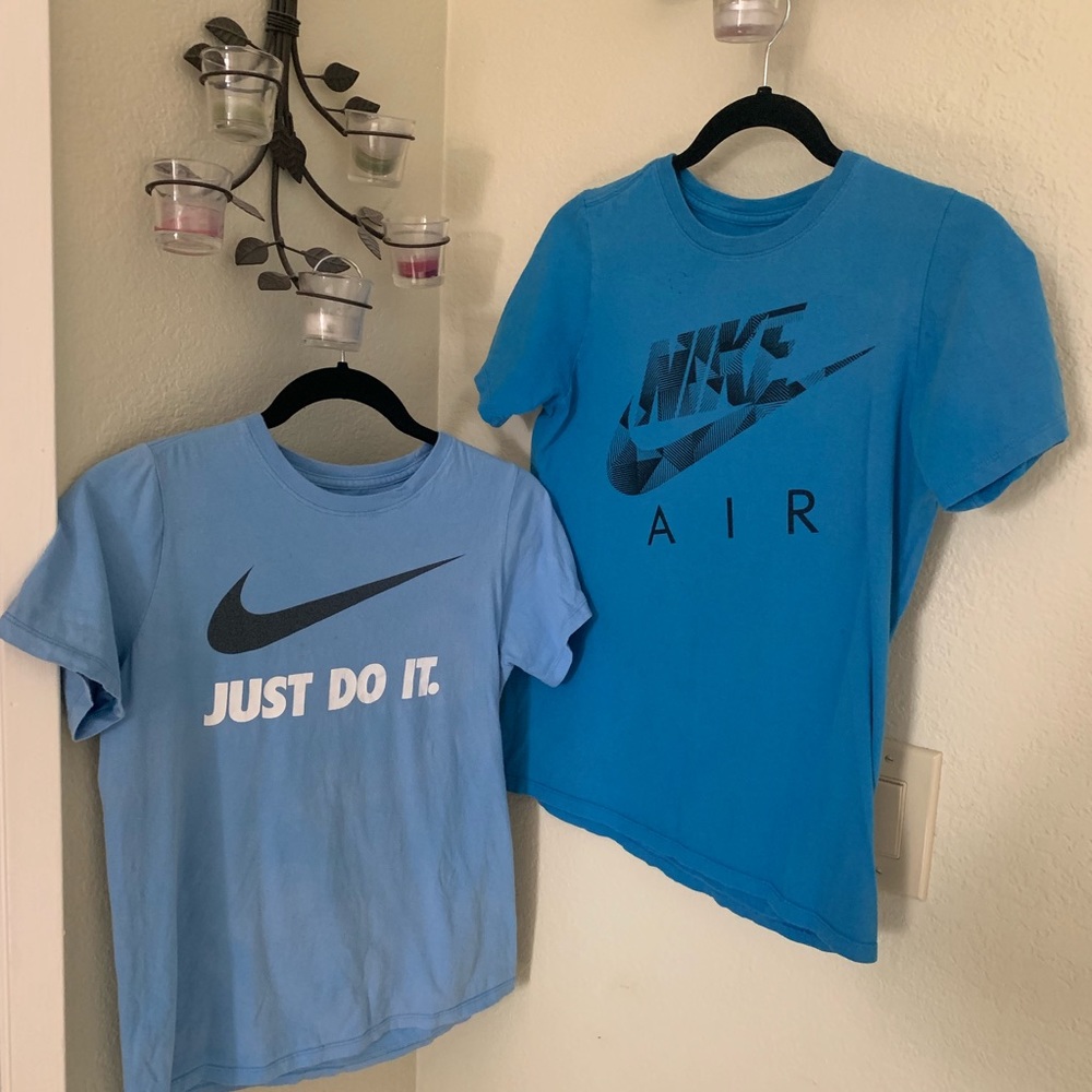 Nike boys t shirts bundle size L